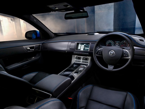 2013-Jaguar-XFR-S-Interior